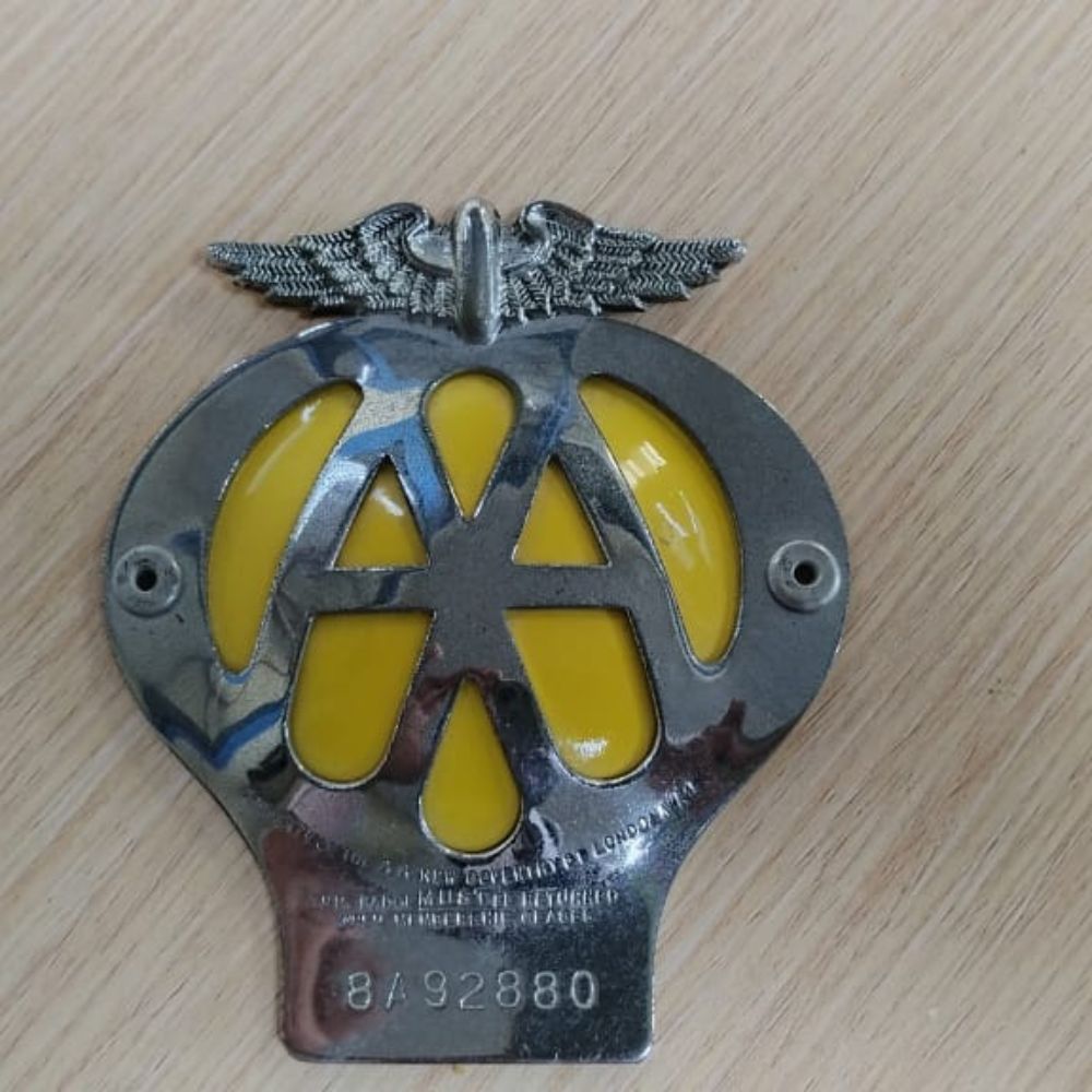 Original UK Automobile Association Badge – Classic Car Decoration